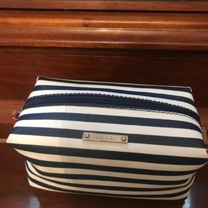 Stella & Dot, pouf